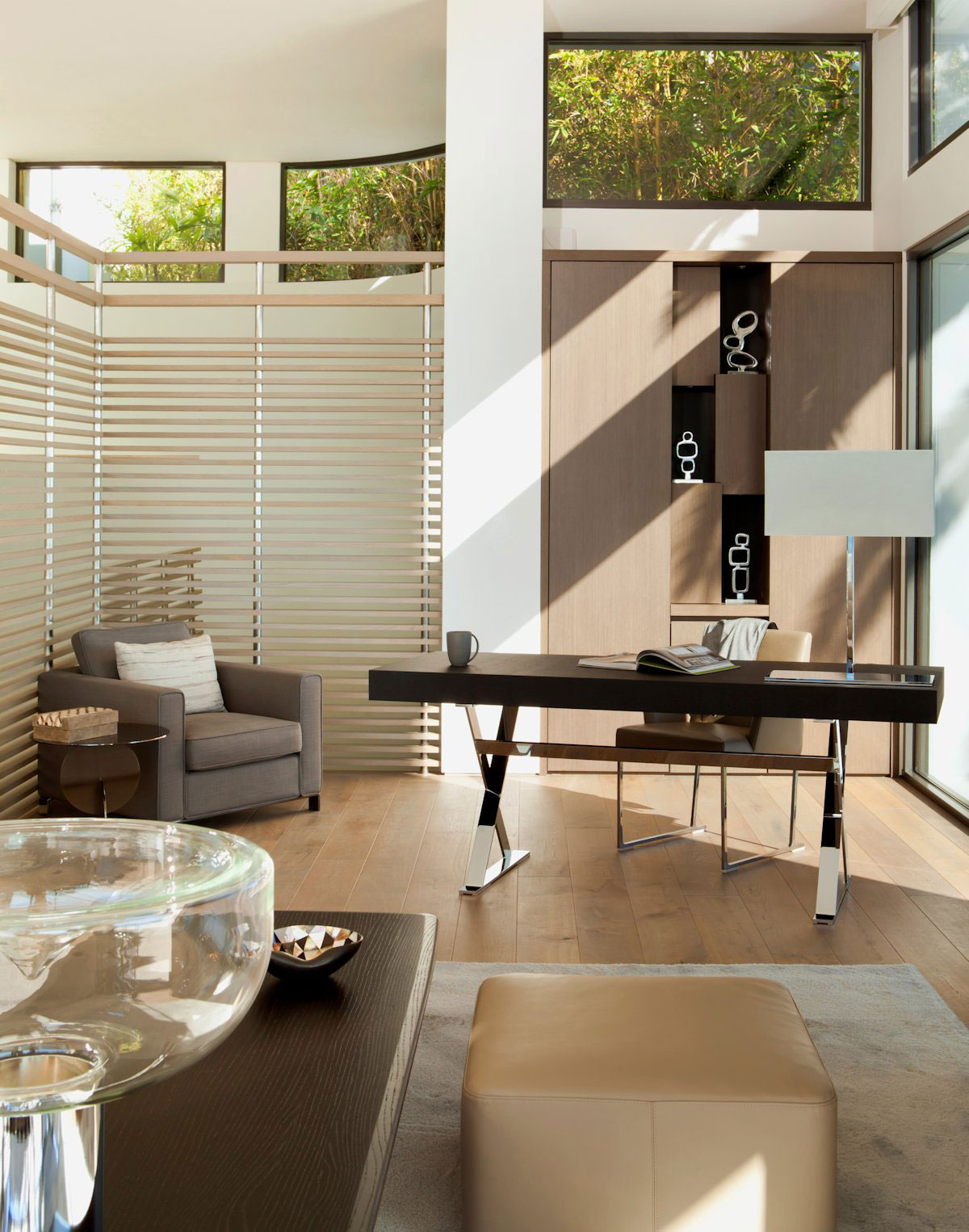 A Spectacular Family Beach Home Overlooking the Pacific Ocean in Laguna Beach by Horst Architects & Aria Design (17)