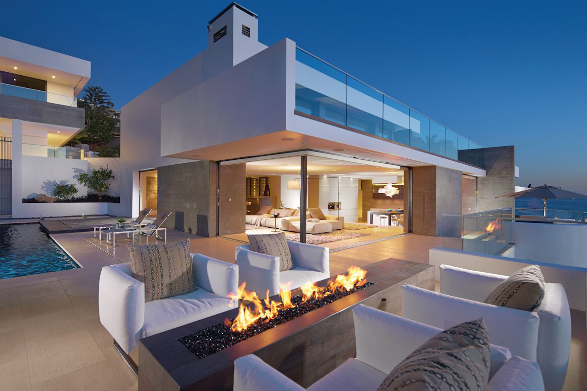 A Spectacular Family Beach Home Overlooking the Pacific Ocean in Laguna Beach by Horst Architects & Aria Design (23)
