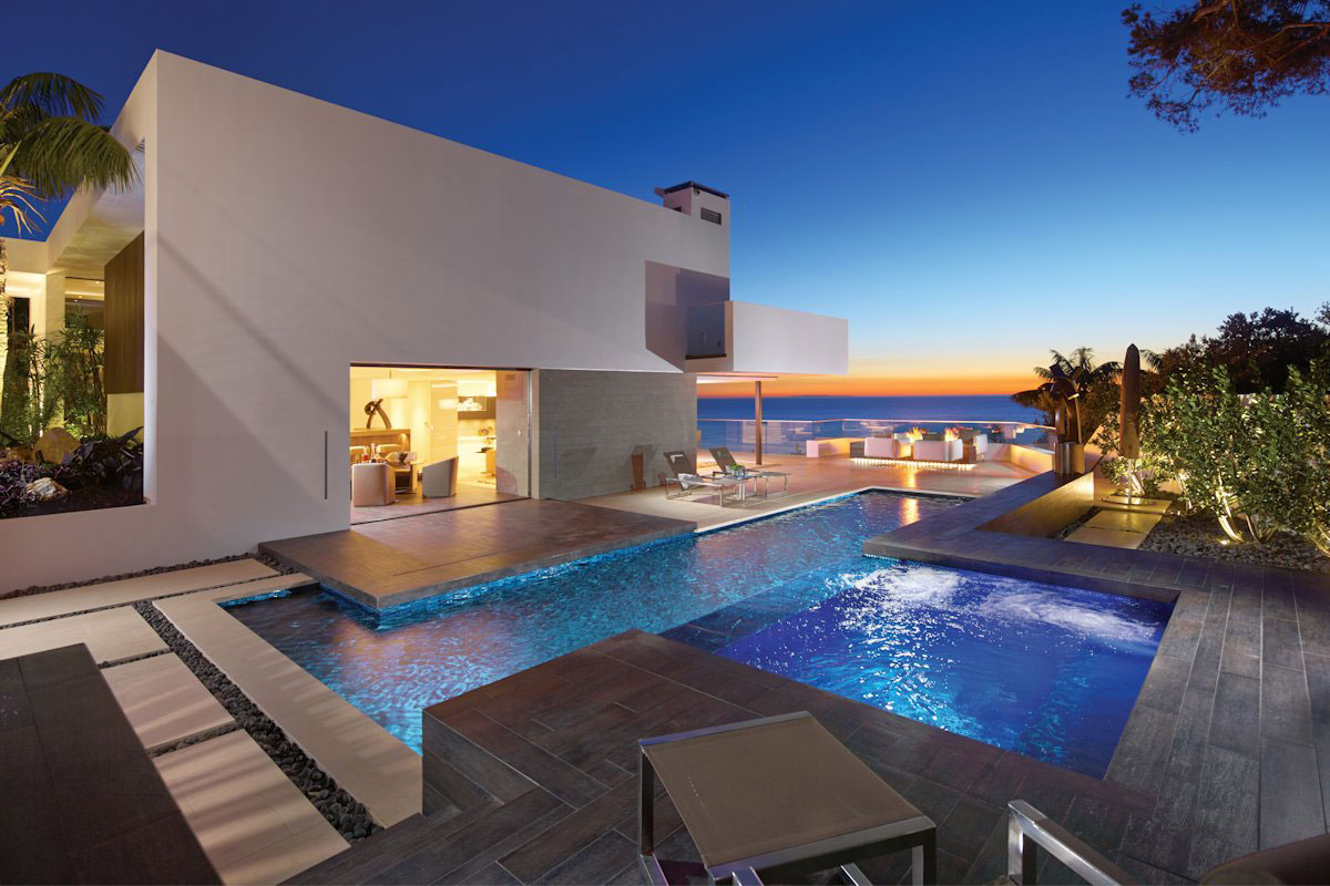A Spectacular Family Beach Home Overlooking the Pacific Ocean in Laguna Beach by Horst Architects & Aria Design (24)