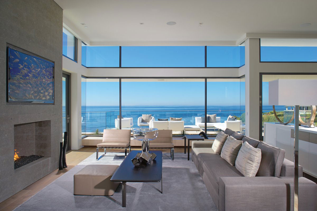 A Spectacular Family Beach Home Overlooking the Pacific Ocean in Laguna Beach by Horst Architects & Aria Design (6)