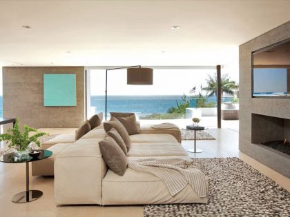 A Spectacular Family Beach Home Overlooking the Pacific Ocean in Laguna Beach by Horst Architects & Aria Design (7)