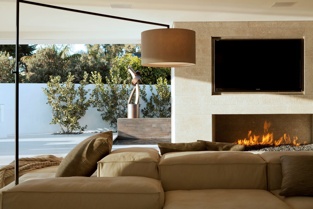 A Spectacular Family Beach Home Overlooking the Pacific Ocean in Laguna Beach by Horst Architects & Aria Design (8)