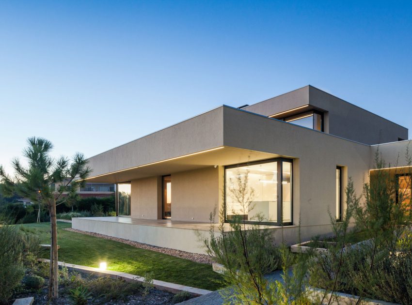 A Spectacular Modern House Surrounded by the Beautiful Landscape of Sintra, Portugal by Estúdio Urbano (49)