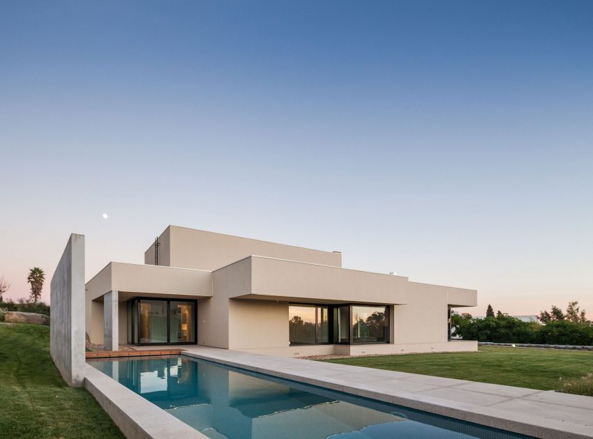 A Spectacular Modern House Surrounded by the Beautiful Landscape of Sintra, Portugal by Estúdio Urbano (5)
