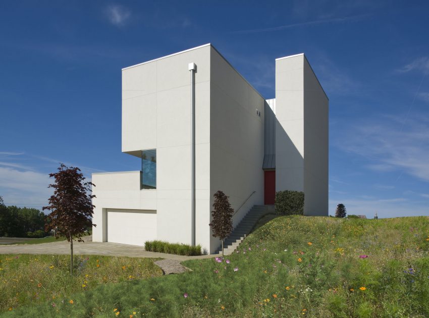 A Spectacular Ultra Modern Home with Breathtaking Views in Cleveland, Ohio by Robert Maschke Architects (1)