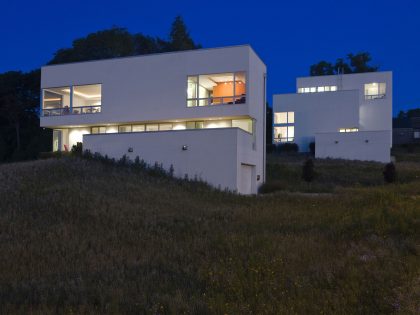 A Spectacular Ultra Modern Home with Breathtaking Views in Cleveland, Ohio by Robert Maschke Architects (15)