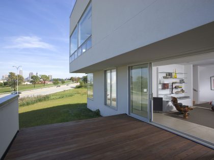 A Spectacular Ultra Modern Home with Breathtaking Views in Cleveland, Ohio by Robert Maschke Architects (3)