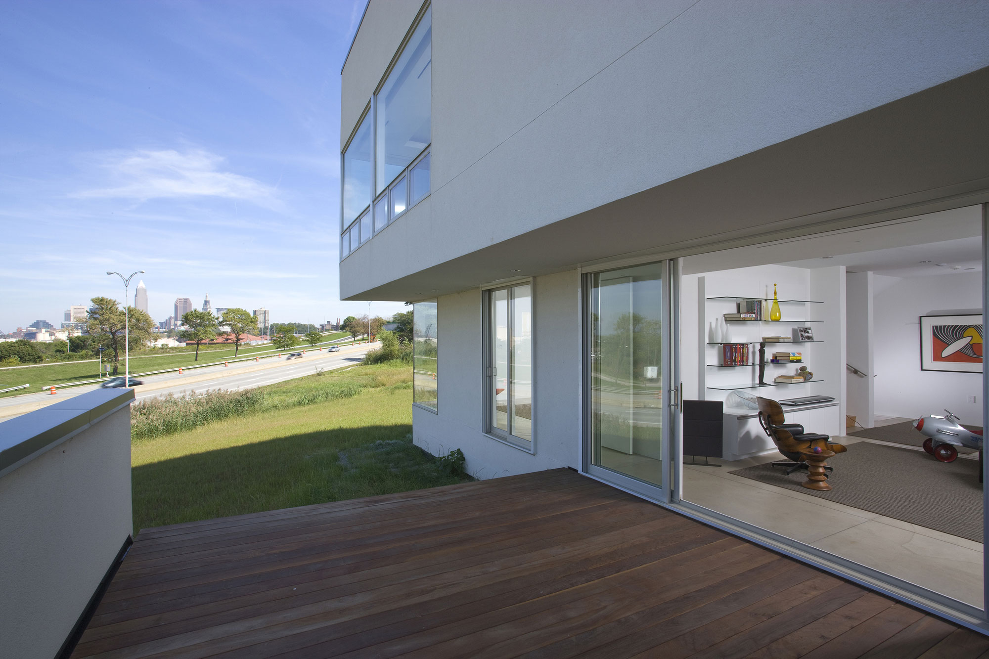 A Spectacular Ultra Modern Home with Breathtaking Views in Cleveland, Ohio by Robert Maschke Architects (3)