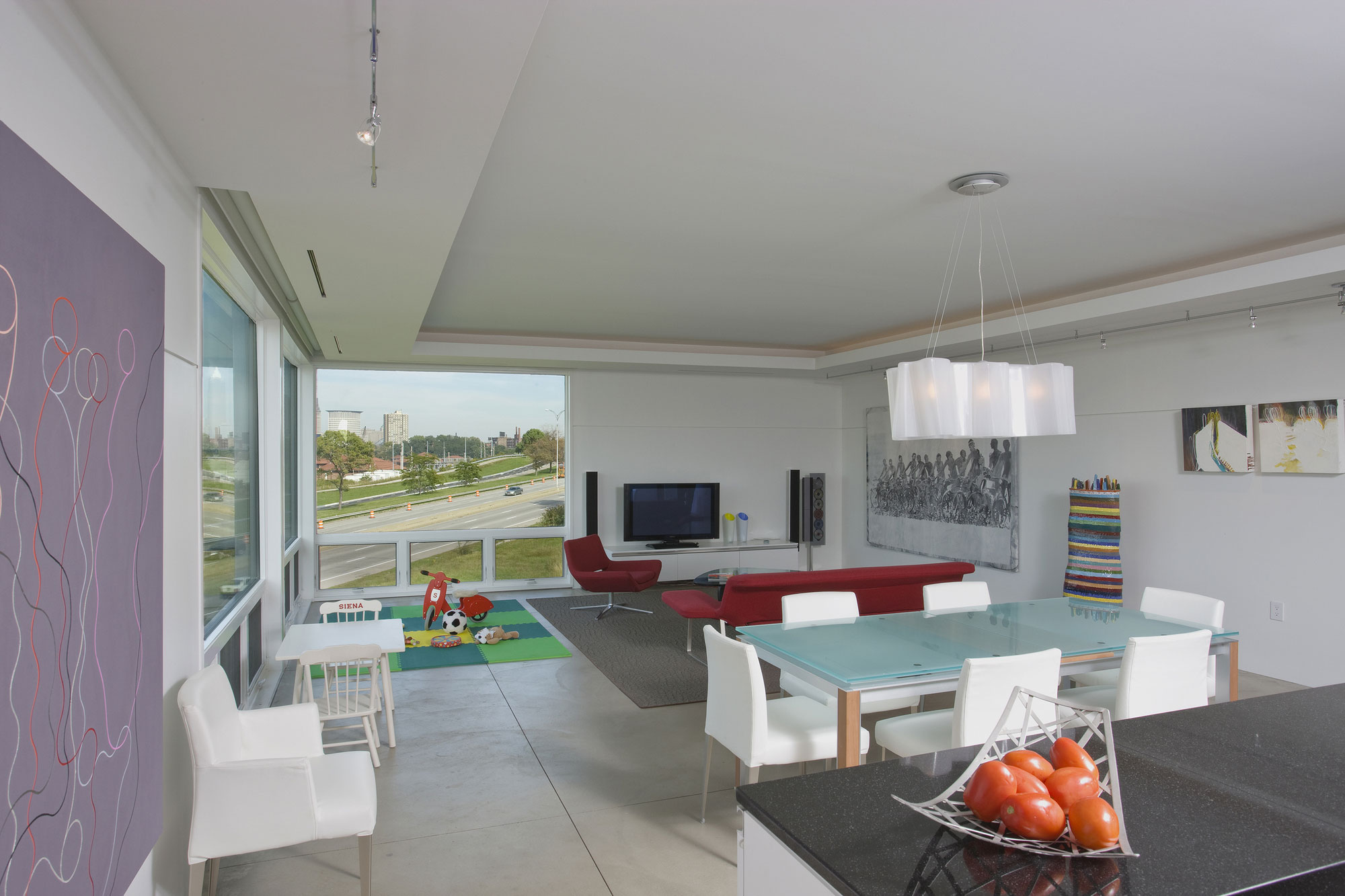 A Spectacular Ultra Modern Home with Breathtaking Views in Cleveland, Ohio by Robert Maschke Architects (9)