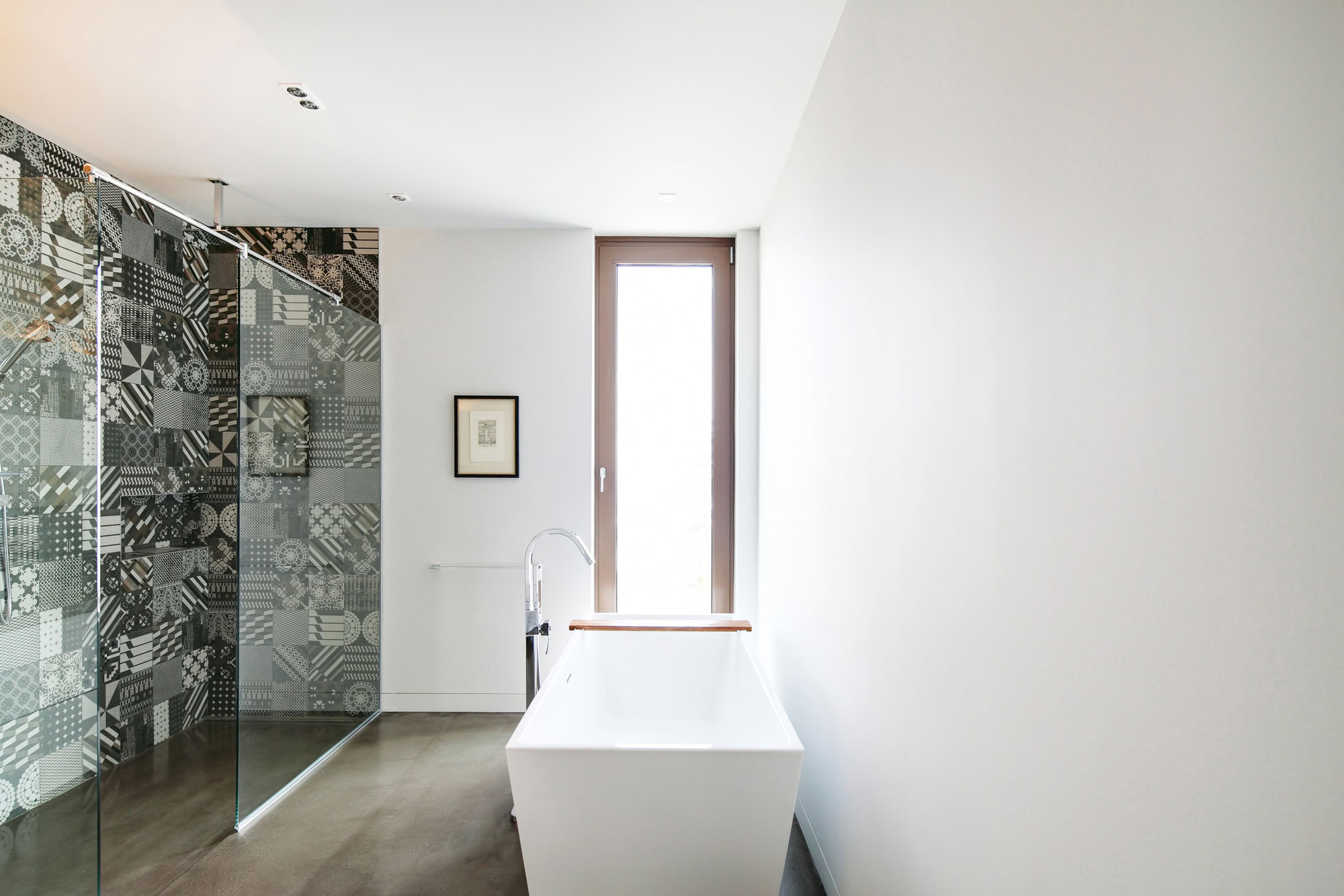 A Spectacular and Elegant Contemporary House Overlooking the St. Lawrence River of Quebec by Bourgeois Lechasseur Architectes (16)