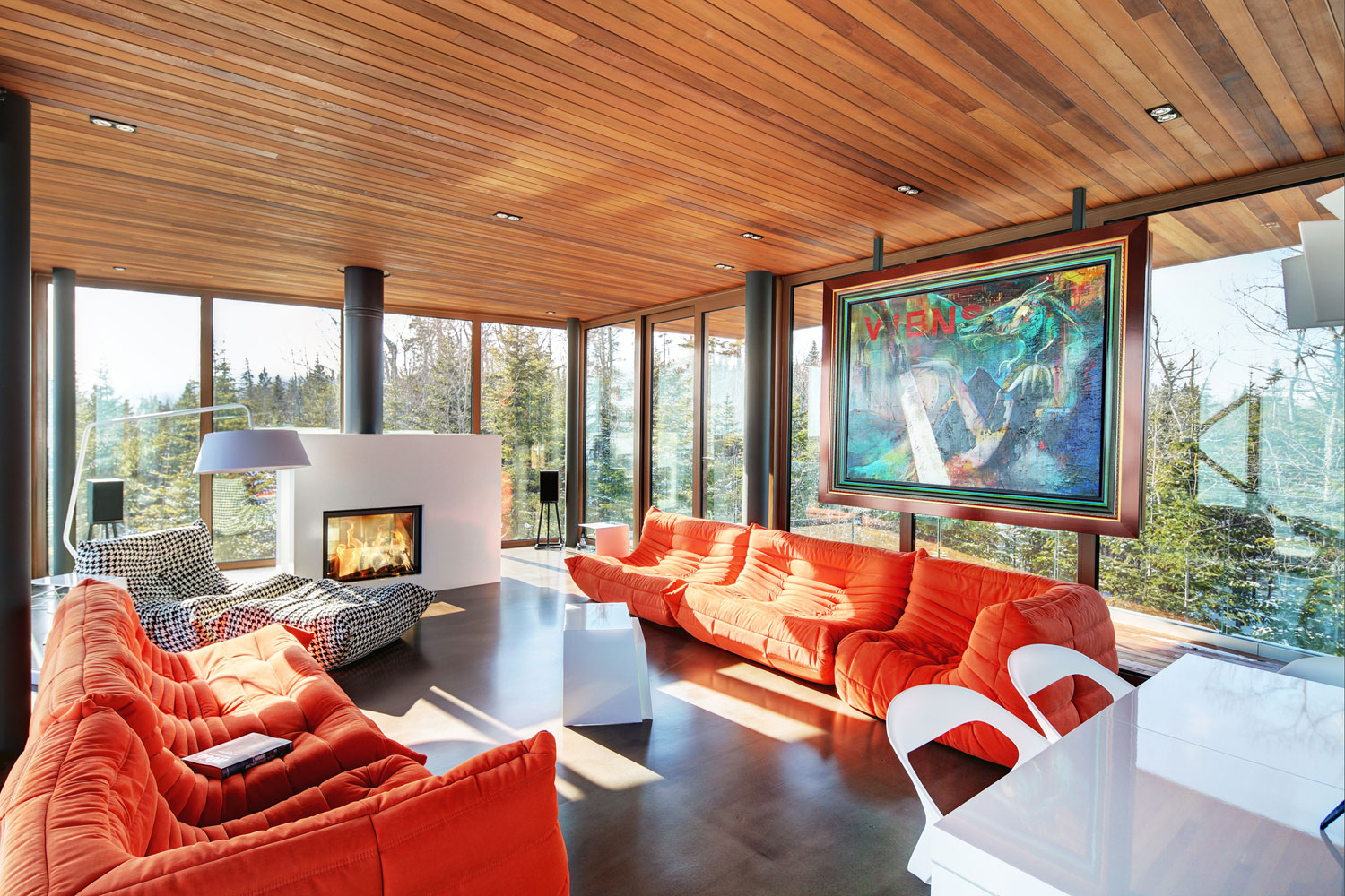 A Spectacular and Elegant Contemporary House Overlooking the St. Lawrence River of Quebec by Bourgeois Lechasseur Architectes (5)