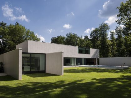 A Splendid Modern House with Minimalist Interior Accents in Flanders, Belgium by CUBYC architects bvba (1)