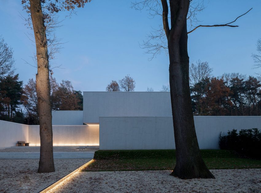 A Splendid Modern House with Minimalist Interior Accents in Flanders, Belgium by CUBYC architects bvba (24)