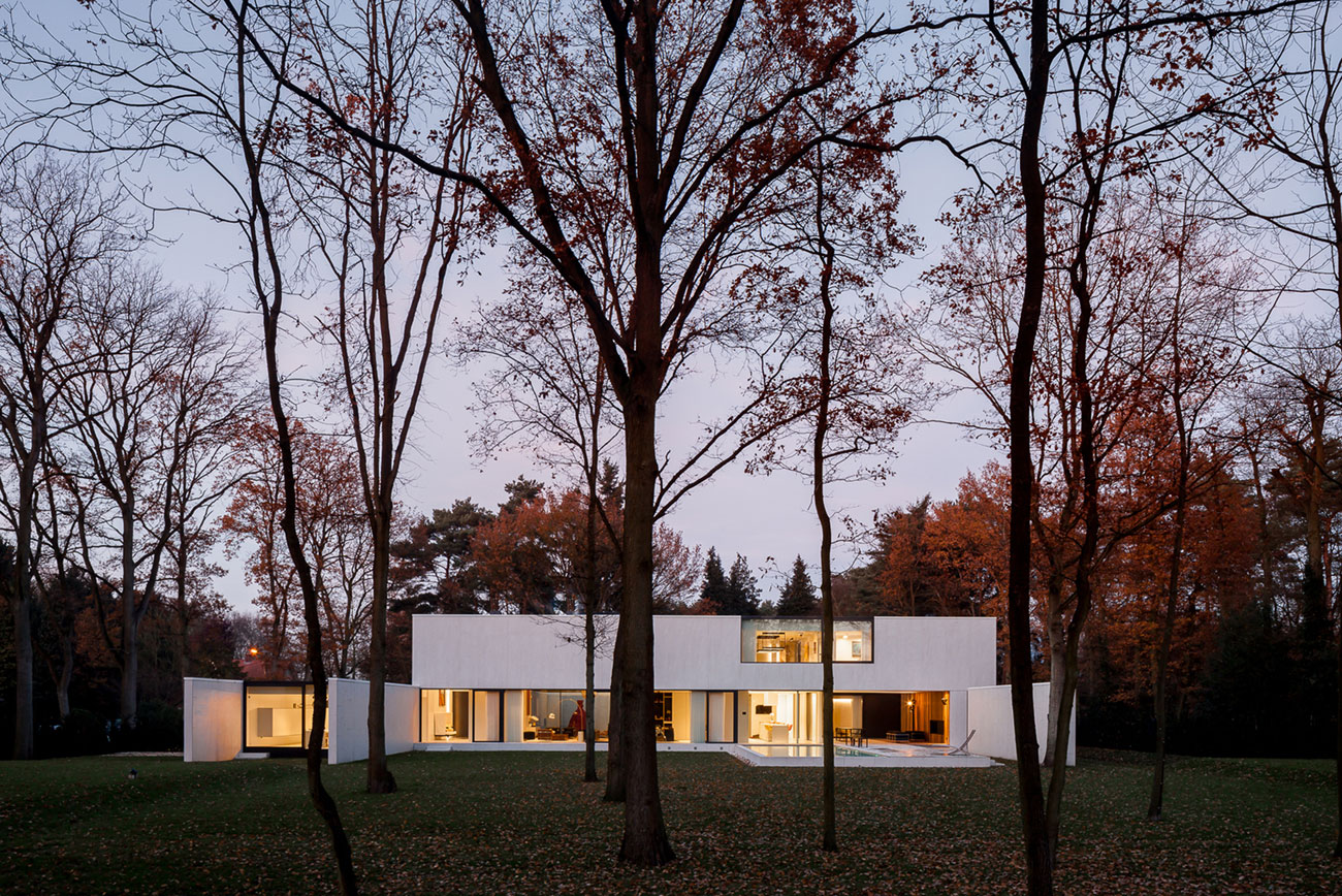 A Splendid Modern House with Minimalist Interior Accents in Flanders, Belgium by CUBYC architects bvba (25)