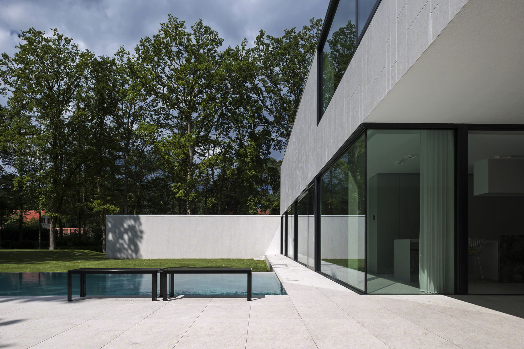 A Splendid Modern House with Minimalist Interior Accents in Flanders, Belgium by CUBYC architects bvba (5)