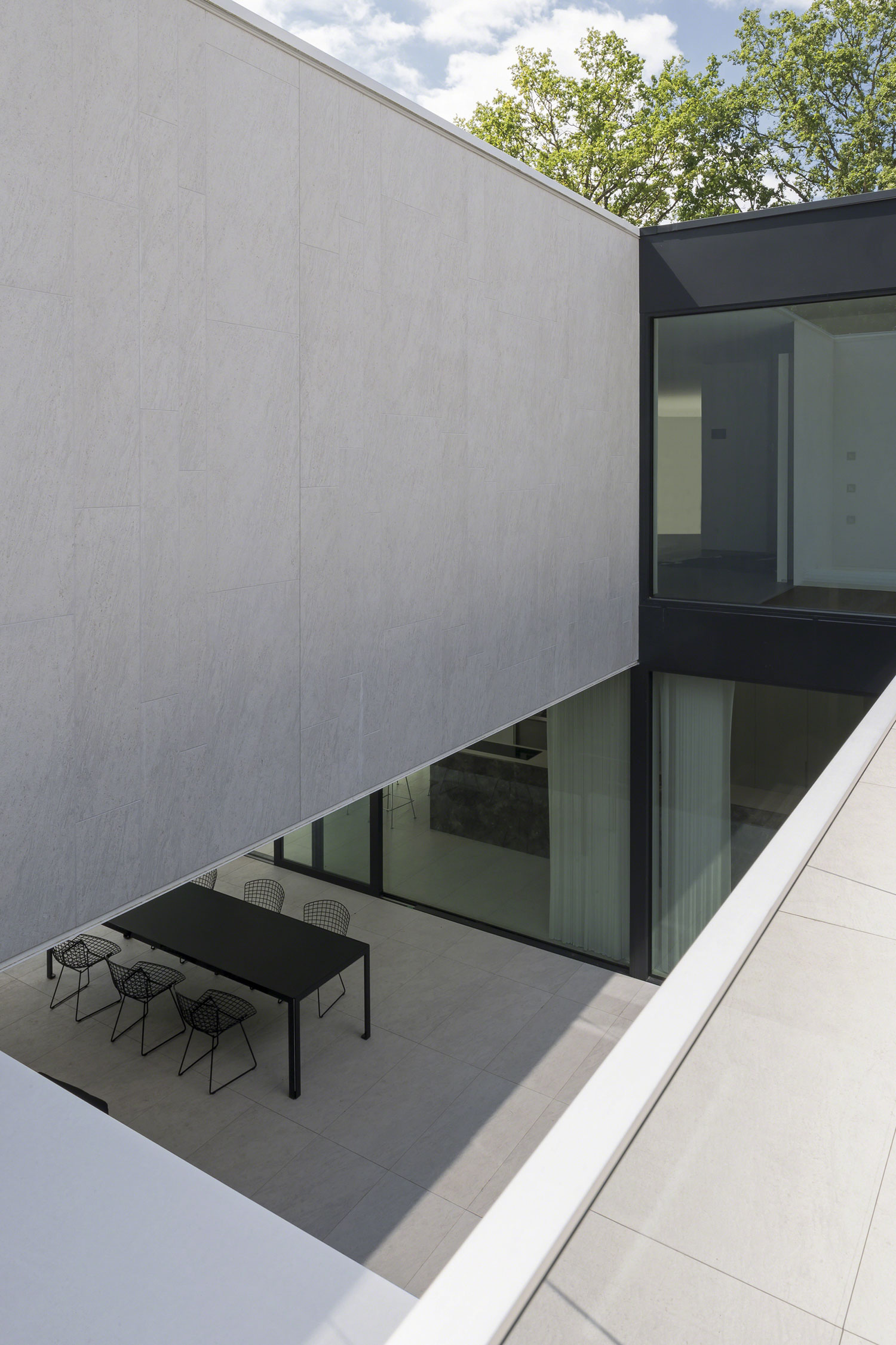 A Splendid Modern House with Minimalist Interior Accents in Flanders, Belgium by CUBYC architects bvba (6)