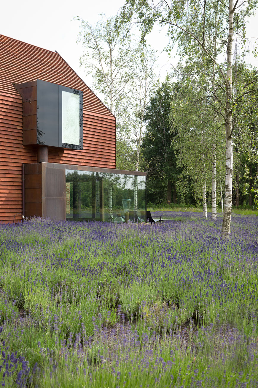 A Striking Minimalist Home Supported by Natural Light and Splendid Views in Balen, Belgium by Pascal François Architects (2)