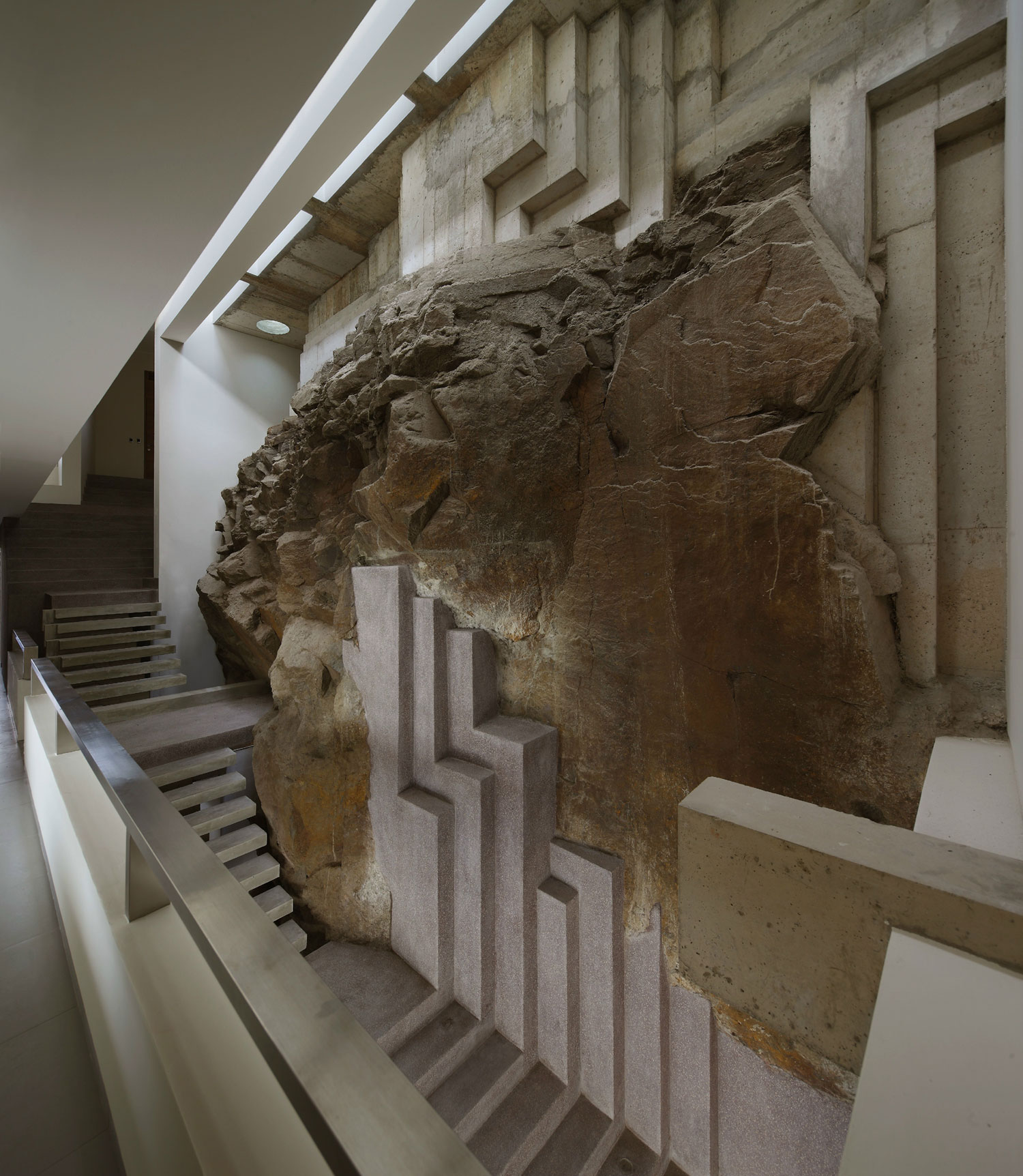 A Striking Modern Beach House on the Rocky Terrain in Lima, Peru by Longhi Architects (14)