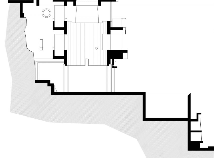 A Striking Modern Beach House on the Rocky Terrain in Lima, Peru by Longhi Architects (27)