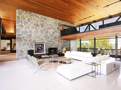 A Stunning Beautiful Modern Home on Top of the Mountains in Beverly Hills by Maxime Jacquet (1)