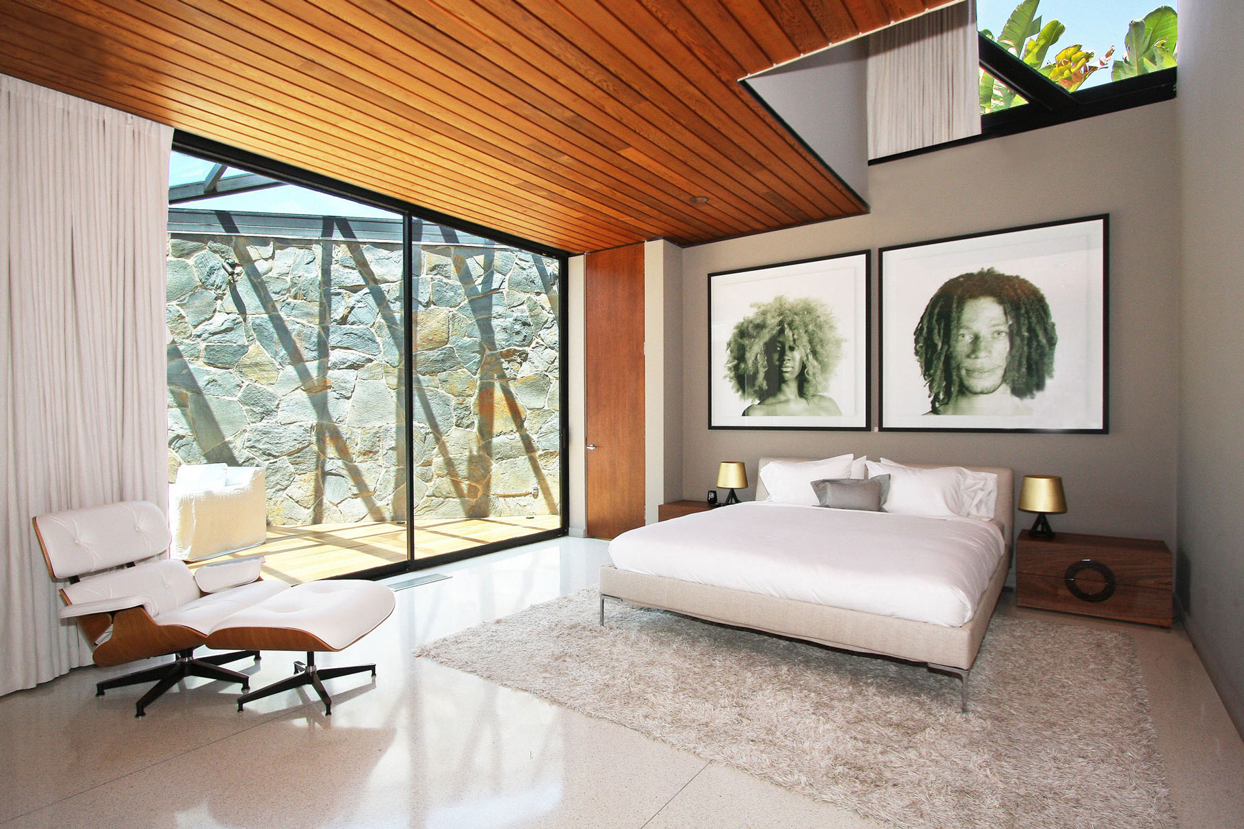A Stunning Beautiful Modern Home on Top of the Mountains in Beverly Hills by Maxime Jacquet (10)