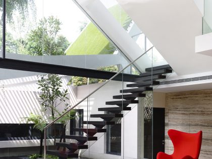 A Stunning Contemporary Bungalow Built on a Sloping Landscape in Singapore by A D Lab (12)