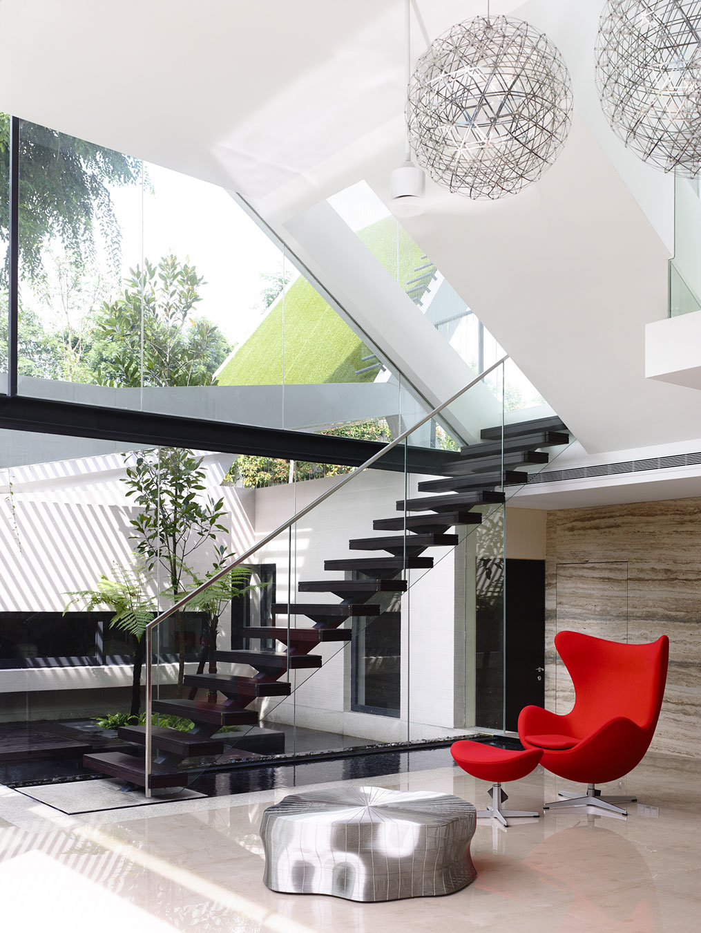 A Stunning Contemporary Bungalow Built on a Sloping Landscape in Singapore by A D Lab (12)