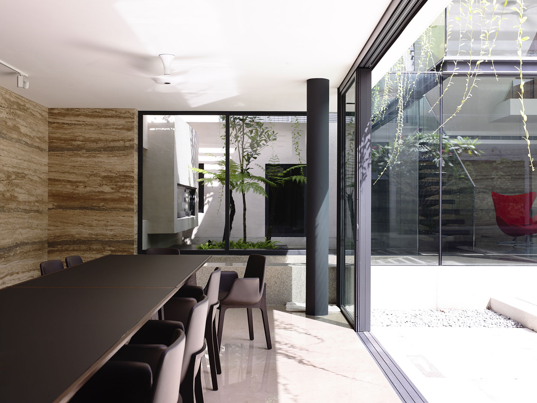 A Stunning Contemporary Bungalow Built on a Sloping Landscape in Singapore by A D Lab (14)