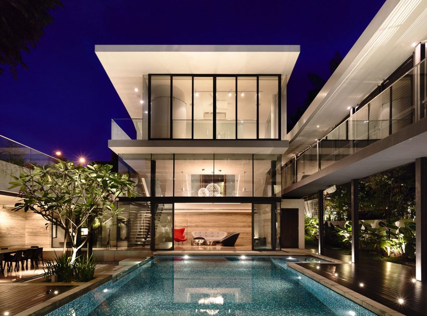 A Stunning Contemporary Bungalow Built on a Sloping Landscape in Singapore by A D Lab (22)