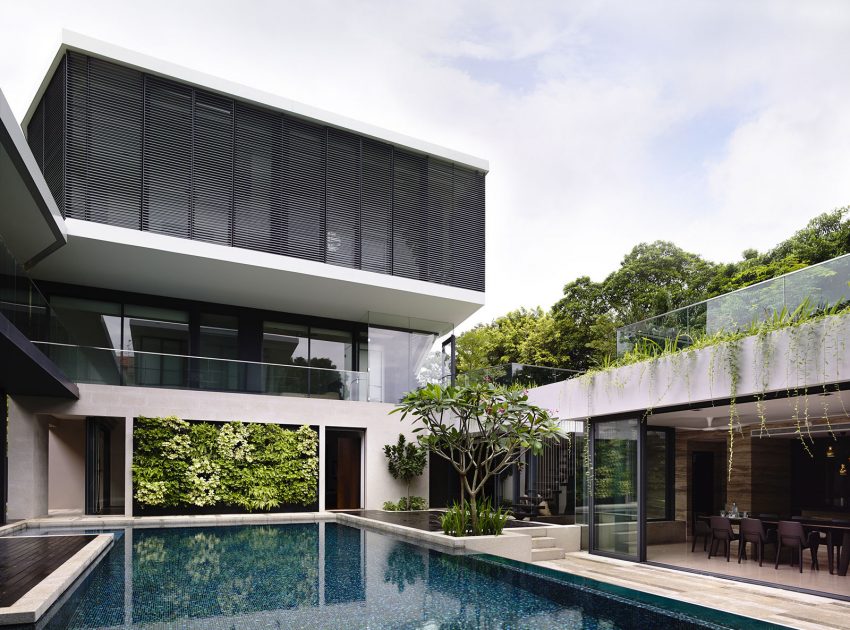 A Stunning Contemporary Bungalow Built on a Sloping Landscape in Singapore by A D Lab (5)