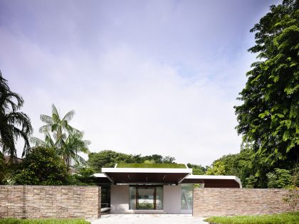A Stunning Contemporary Bungalow Built on a Sloping Landscape in Singapore by A D Lab (9)