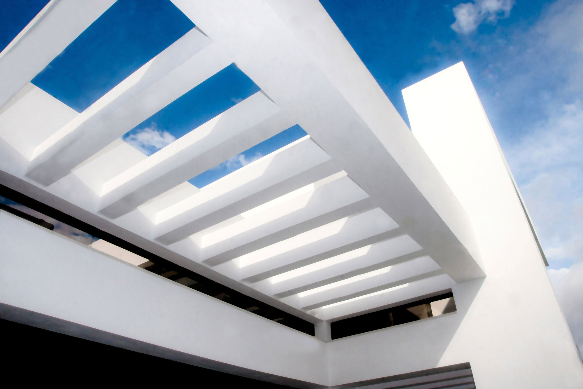A Stunning Contemporary Home Overlooking the Mediterranean Sea in Alicante by Carlos Gilardi (4)