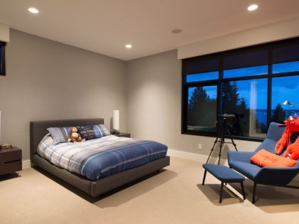 A Stunning Contemporary Home Overlooks the Picturesque Seaside Landscape in West Vancouver by Craig Chevalier and Raven Inside Interior Design (43)