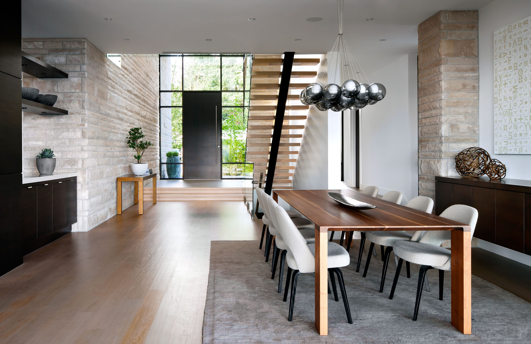 A Stunning Contemporary Home Overlooks the Picturesque Seaside Landscape in West Vancouver by Craig Chevalier and Raven Inside Interior Design (8)