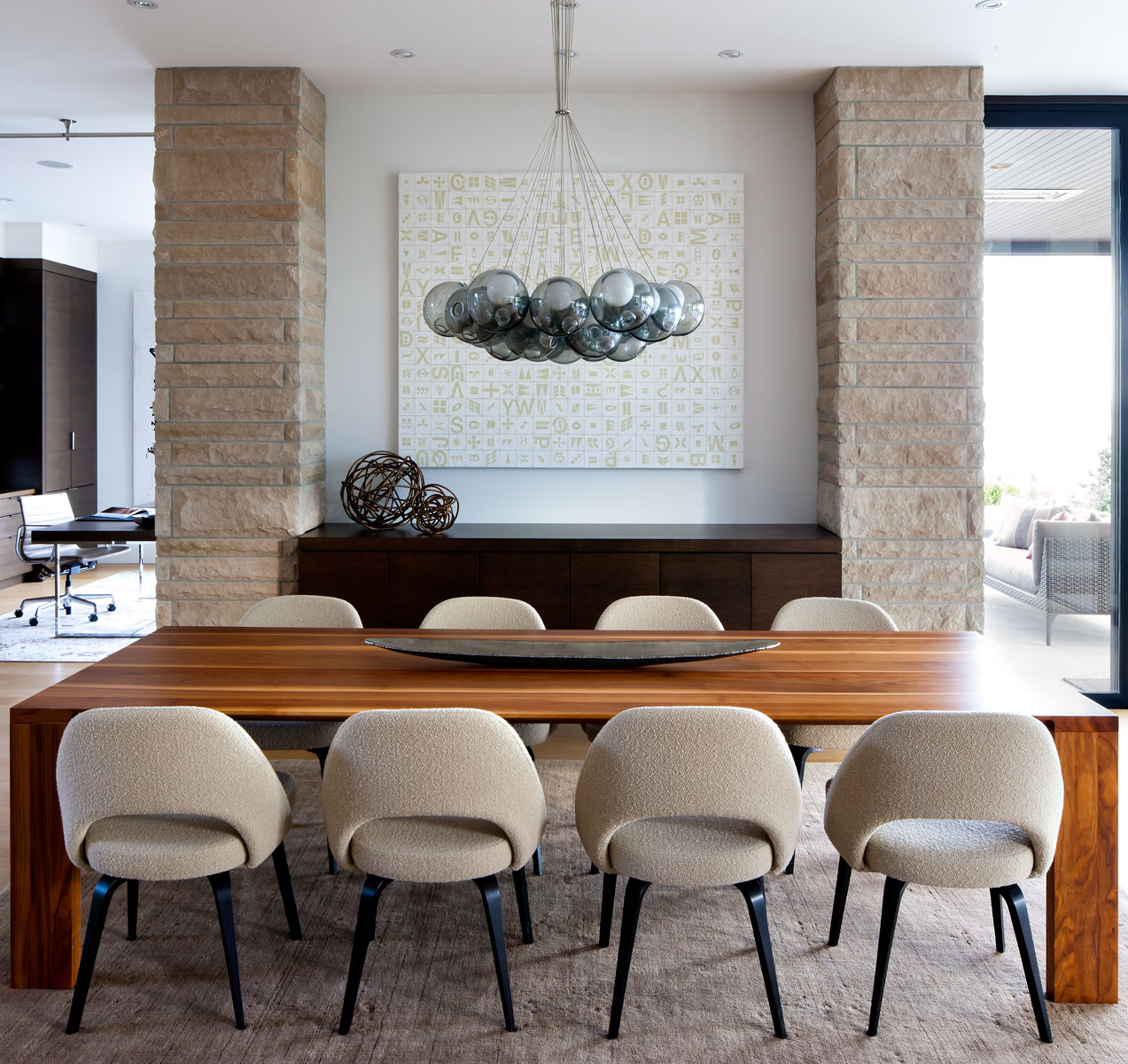 A Stunning Contemporary Home Overlooks the Picturesque Seaside Landscape in West Vancouver by Craig Chevalier and Raven Inside Interior Design (9)
