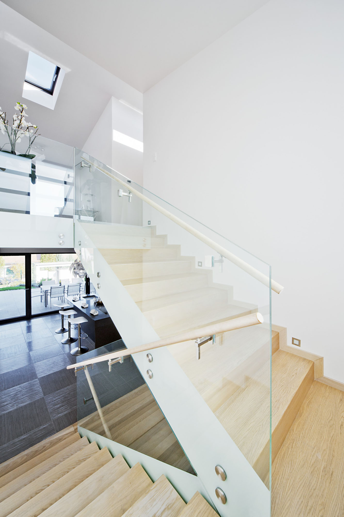 A Stunning Contemporary Home with Asymmetrical Facade and Unique Look in Budapest, Hungary by Sandor Duzs and Architema (16)