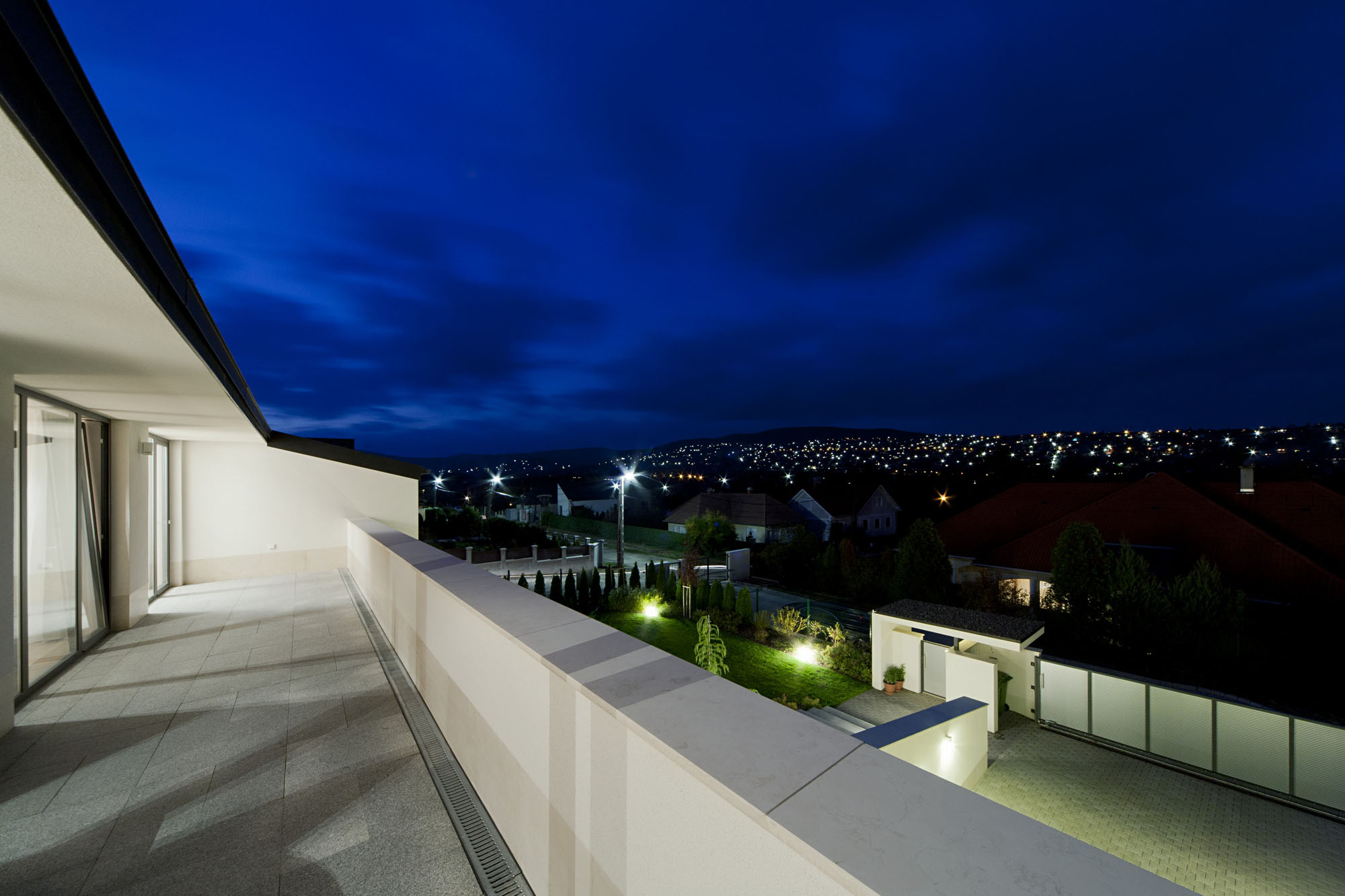 A Stunning Contemporary Home with Asymmetrical Facade and Unique Look in Budapest, Hungary by Sandor Duzs and Architema (49)