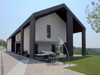 A Stunning Contemporary Home with Natural Wood Frames in Area Novara, Italy by Diego Bortolato (1)