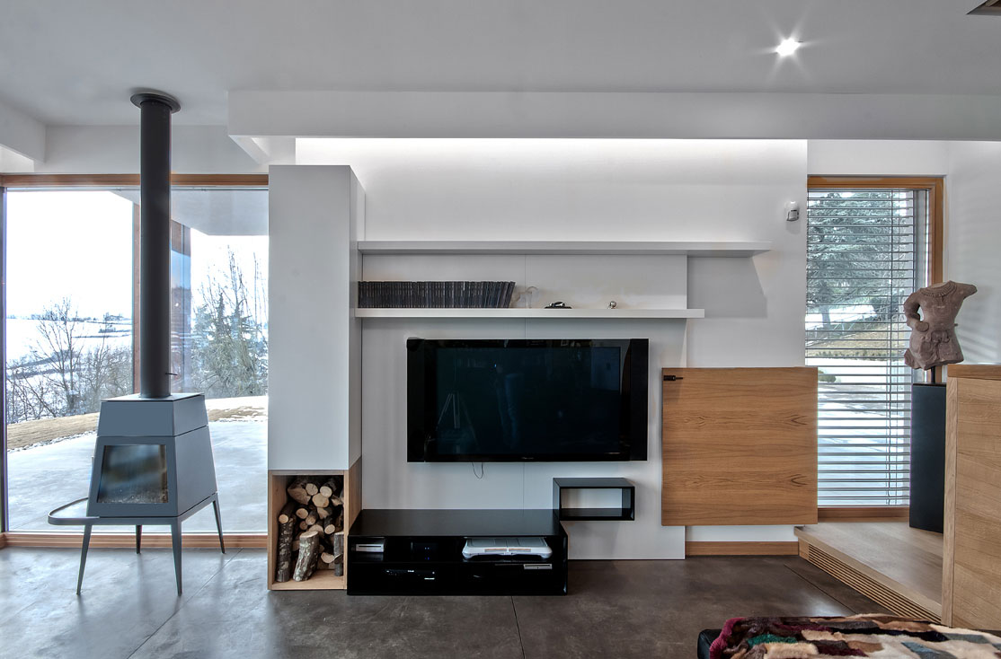 A Stunning Contemporary Home with Natural Wood Frames in Area Novara, Italy by Diego Bortolato (16)