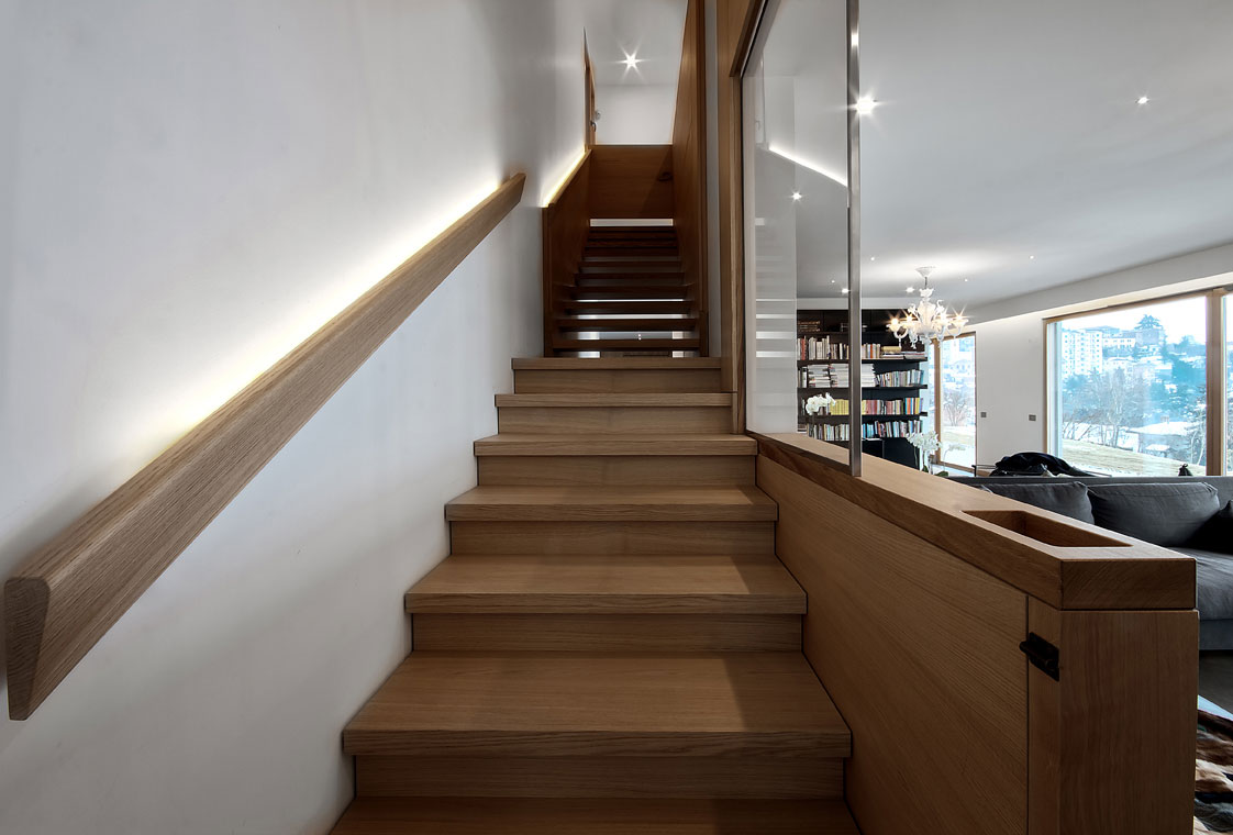 A Stunning Contemporary Home with Natural Wood Frames in Area Novara, Italy by Diego Bortolato (23)
