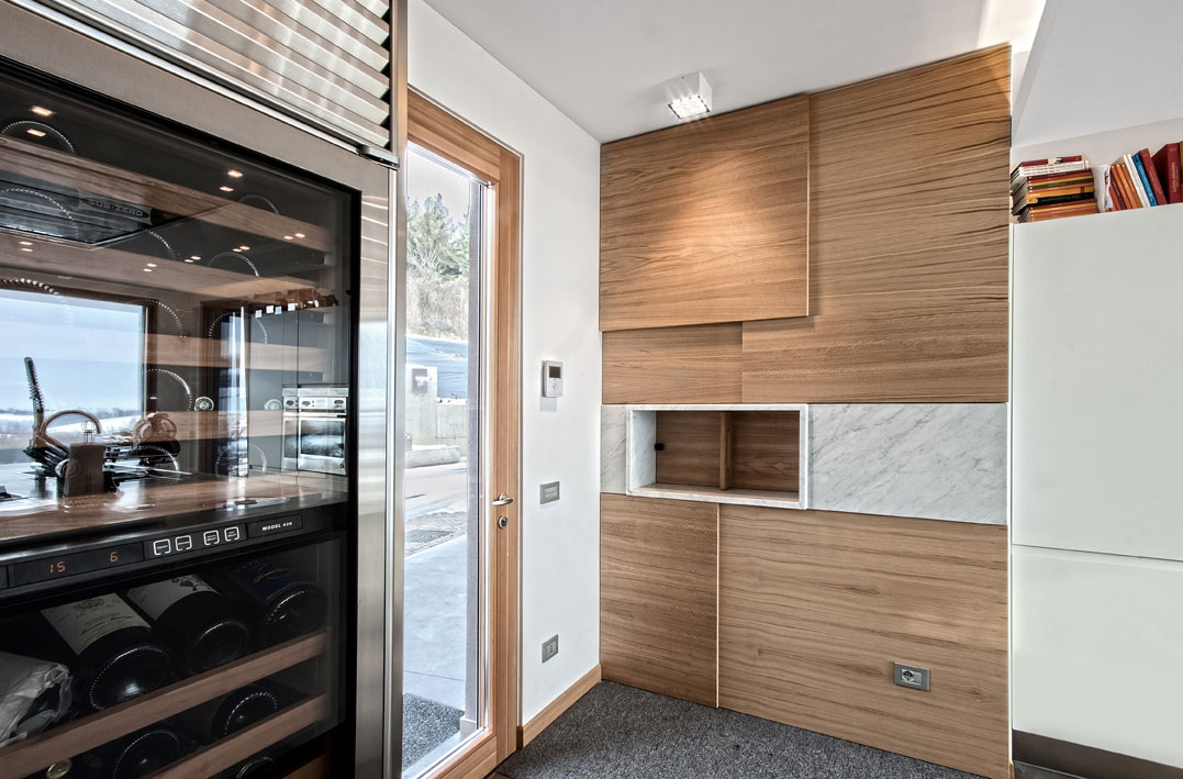 A Stunning Contemporary Home with Natural Wood Frames in Area Novara, Italy by Diego Bortolato (29)