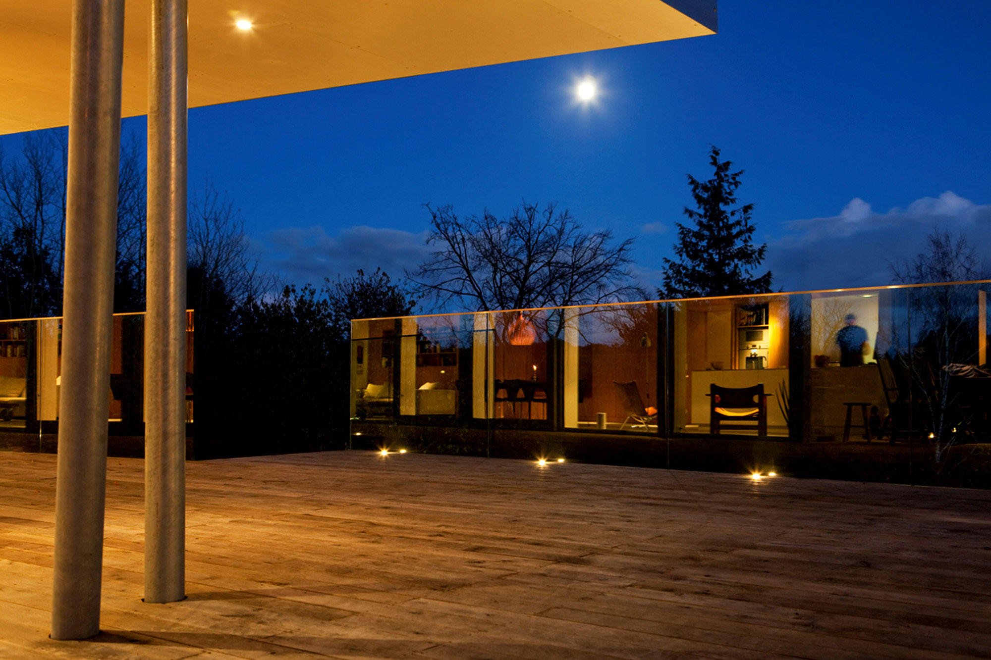 A Stunning Contemporary Home with Spacious and Dynamic Interiors in Aarhus by Friis & Moltke (10)