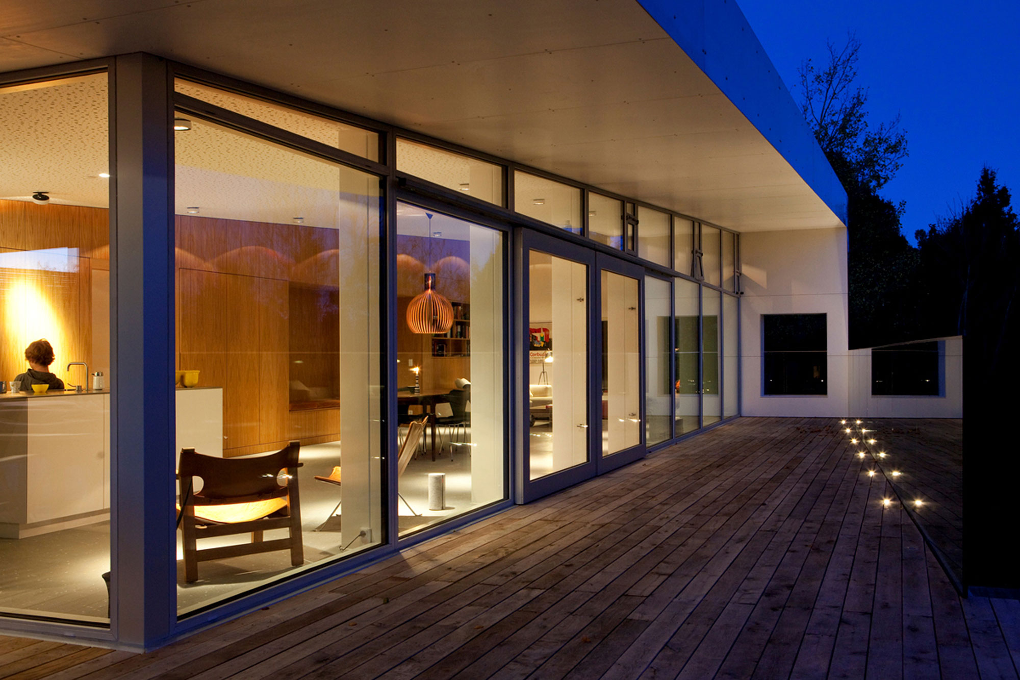 A Stunning Contemporary Home with Spacious and Dynamic Interiors in Aarhus by Friis & Moltke (8)