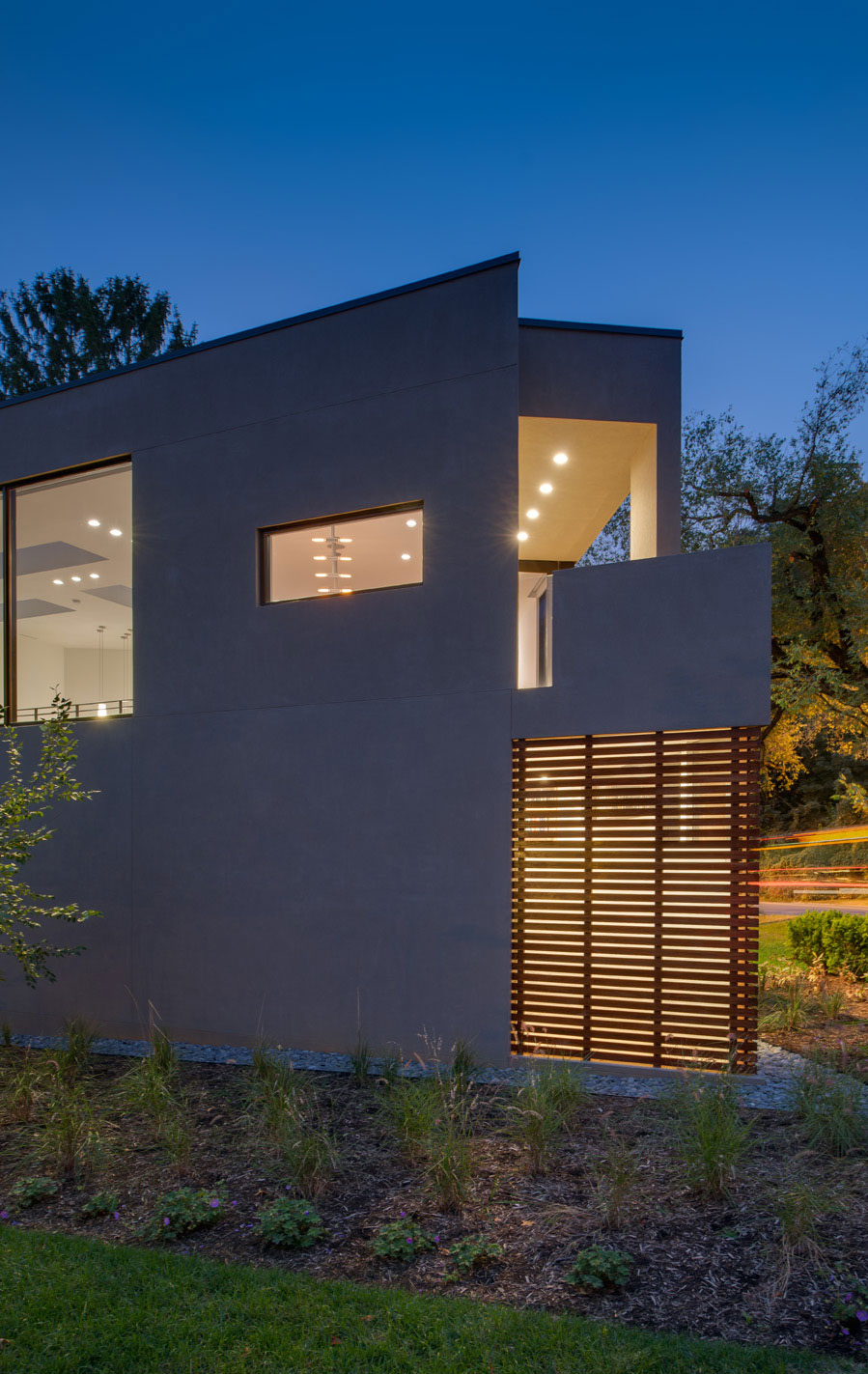 A Stunning Contemporary Home with Stylish Industrial Interiors in Alexandria by Robert M. Gurney Architect (12)