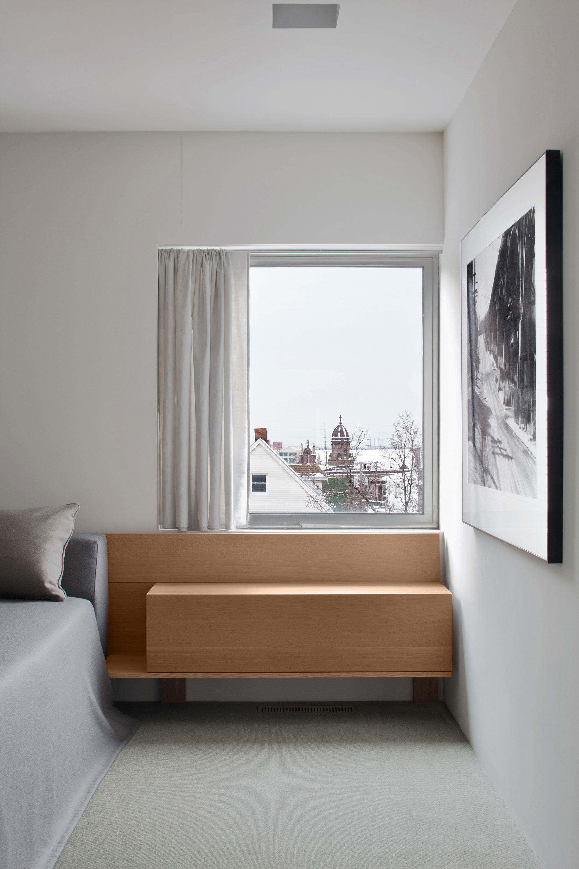 A Stunning Contemporary Townhouse with Exquisite and Elegant Interiors in Cleveland, Ohio by Bucchieri Architects (13)