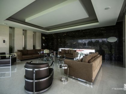 A Stunning Contemporary Villa with Amazing Panoramic Views in Dubai by NAGA Architects (12)