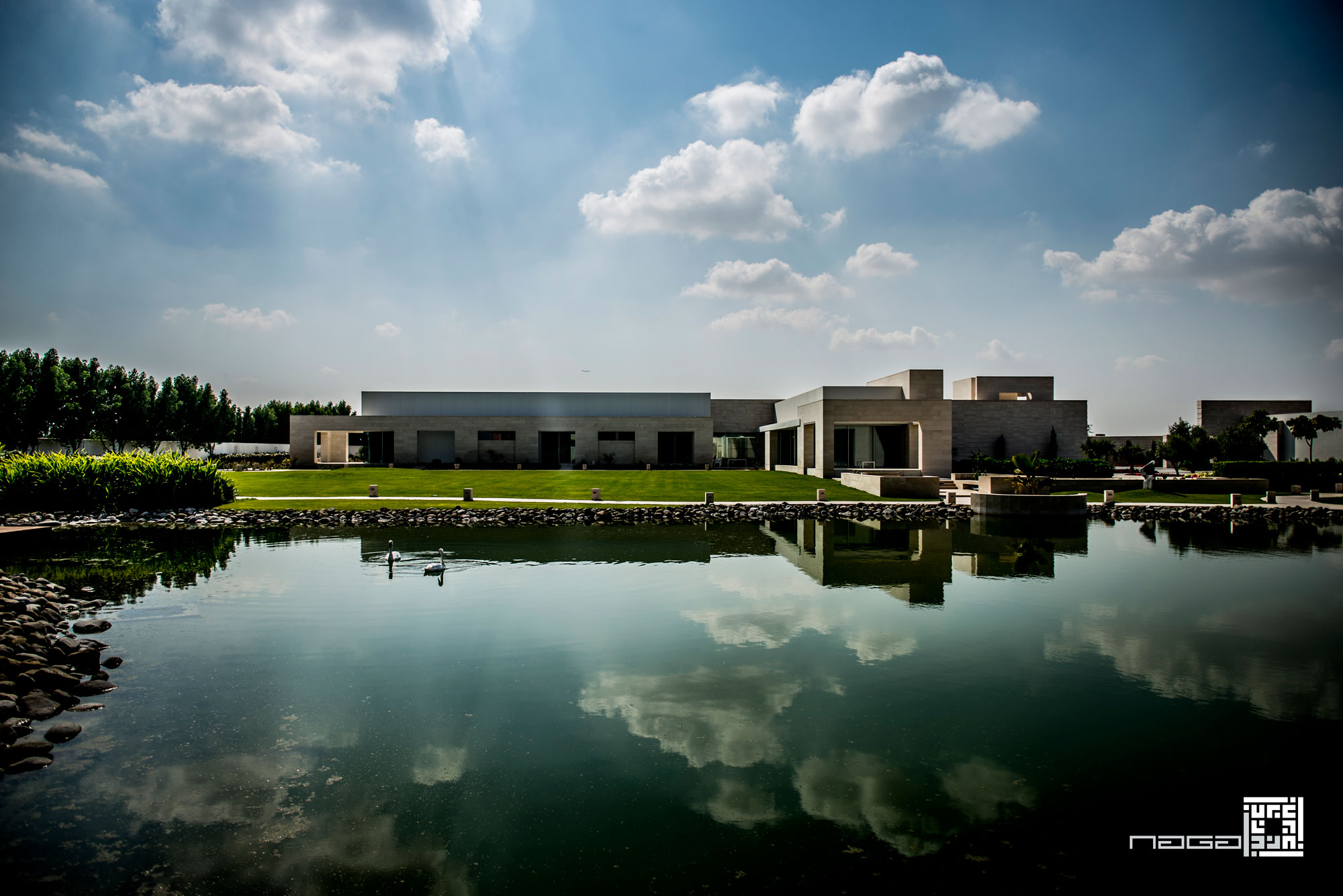 A Stunning Contemporary Villa with Amazing Panoramic Views in Dubai by NAGA Architects (7)