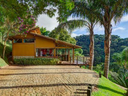 A Stunning Country Contemporary Home with Elegant Interior Atmosphere in São Sebastião by Ana Cristina Faria & Maria Flávia Melo (2)