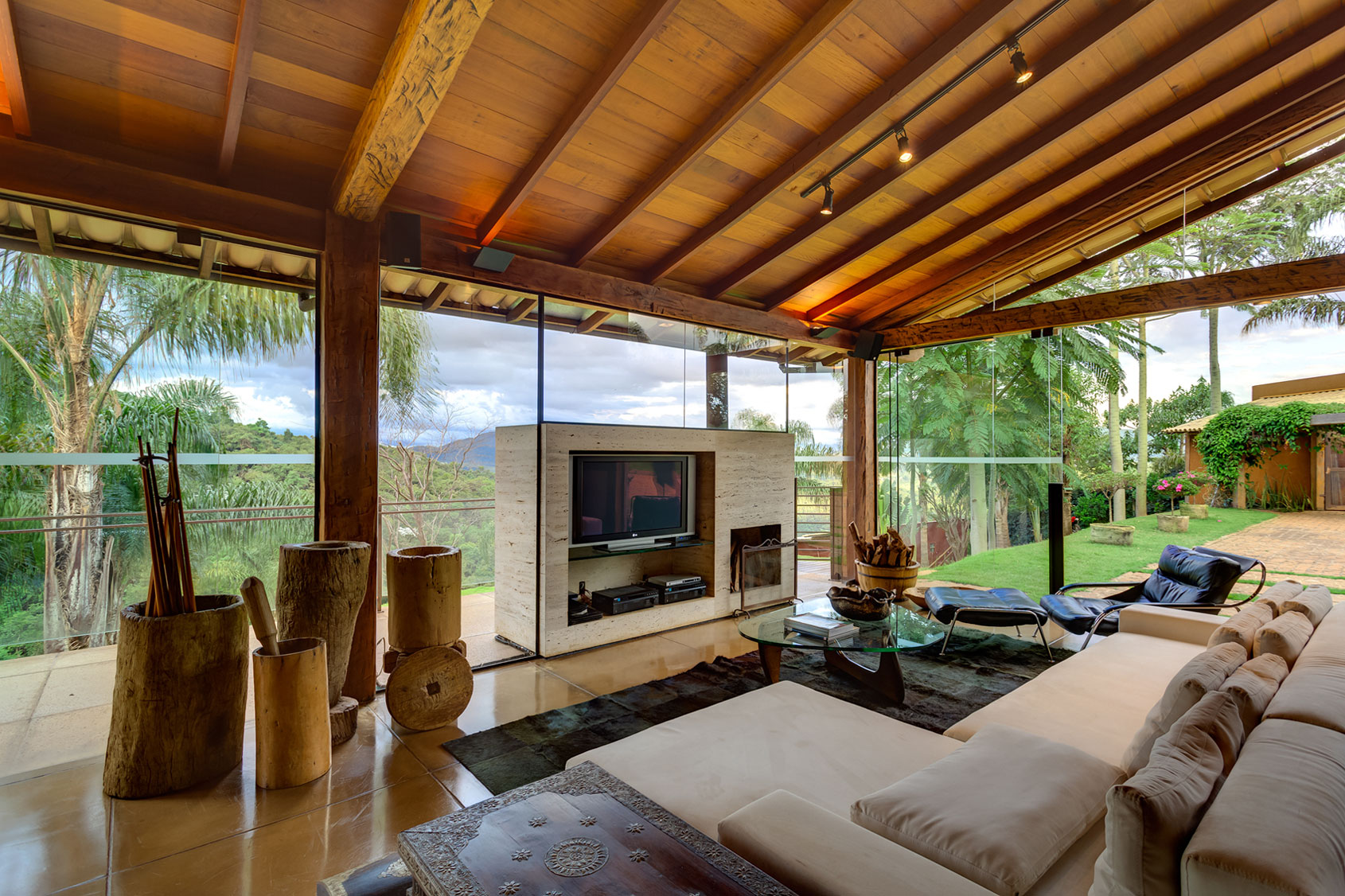 A Stunning Country Contemporary Home with Elegant Interior Atmosphere in São Sebastião by Ana Cristina Faria & Maria Flávia Melo (8)
