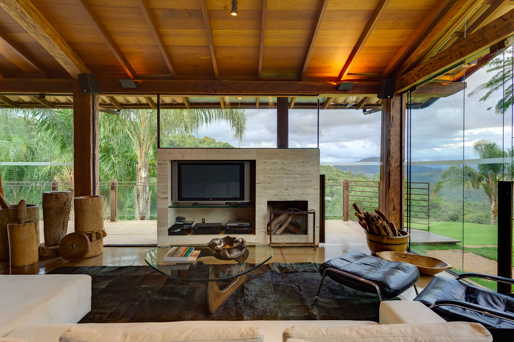 A Stunning Country Contemporary Home with Elegant Interior Atmosphere in São Sebastião by Ana Cristina Faria & Maria Flávia Melo (9)